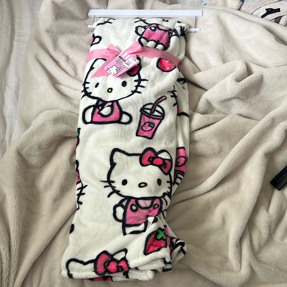 Brand new throw blank Hello Kitty